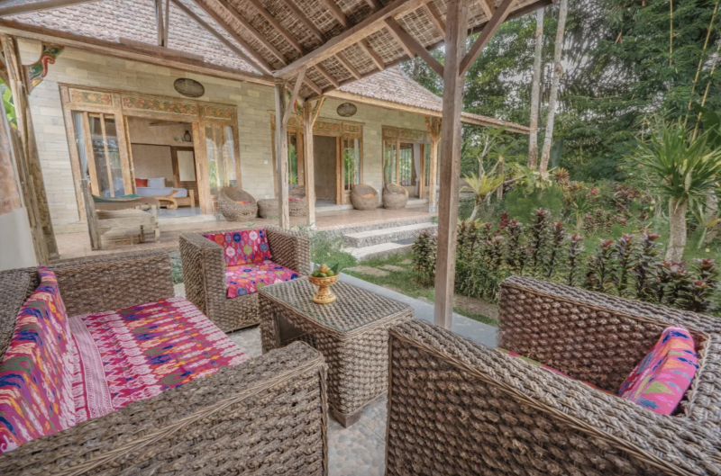 Two 5* options in Bali from 2,400 rubles: large bungalow VS hotel room